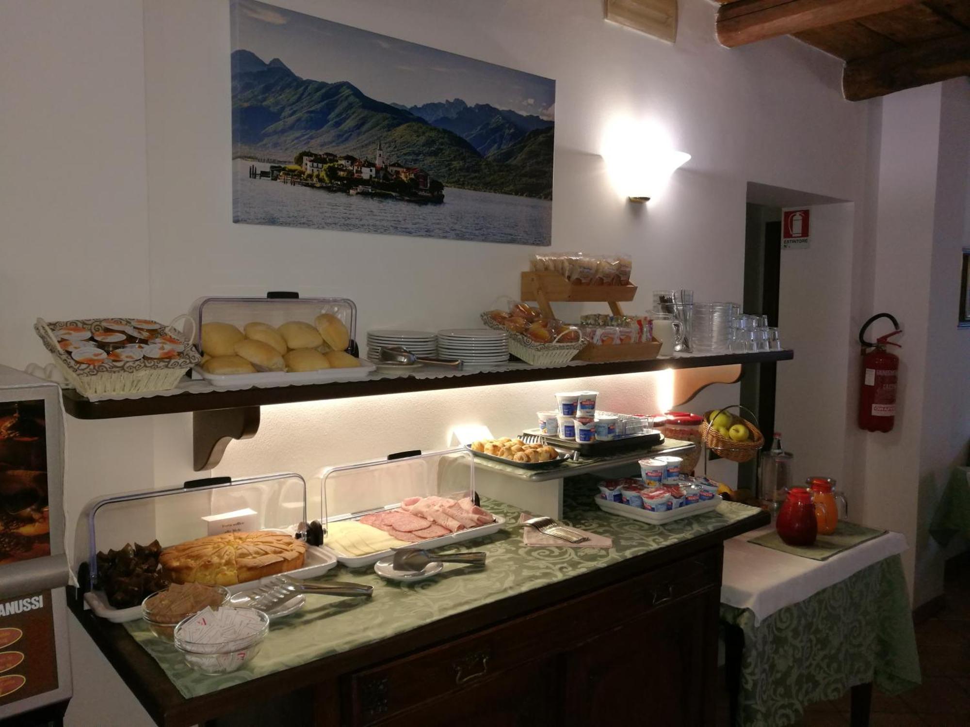Hotel La Locanda ستريزا المظهر الخارجي الصورة