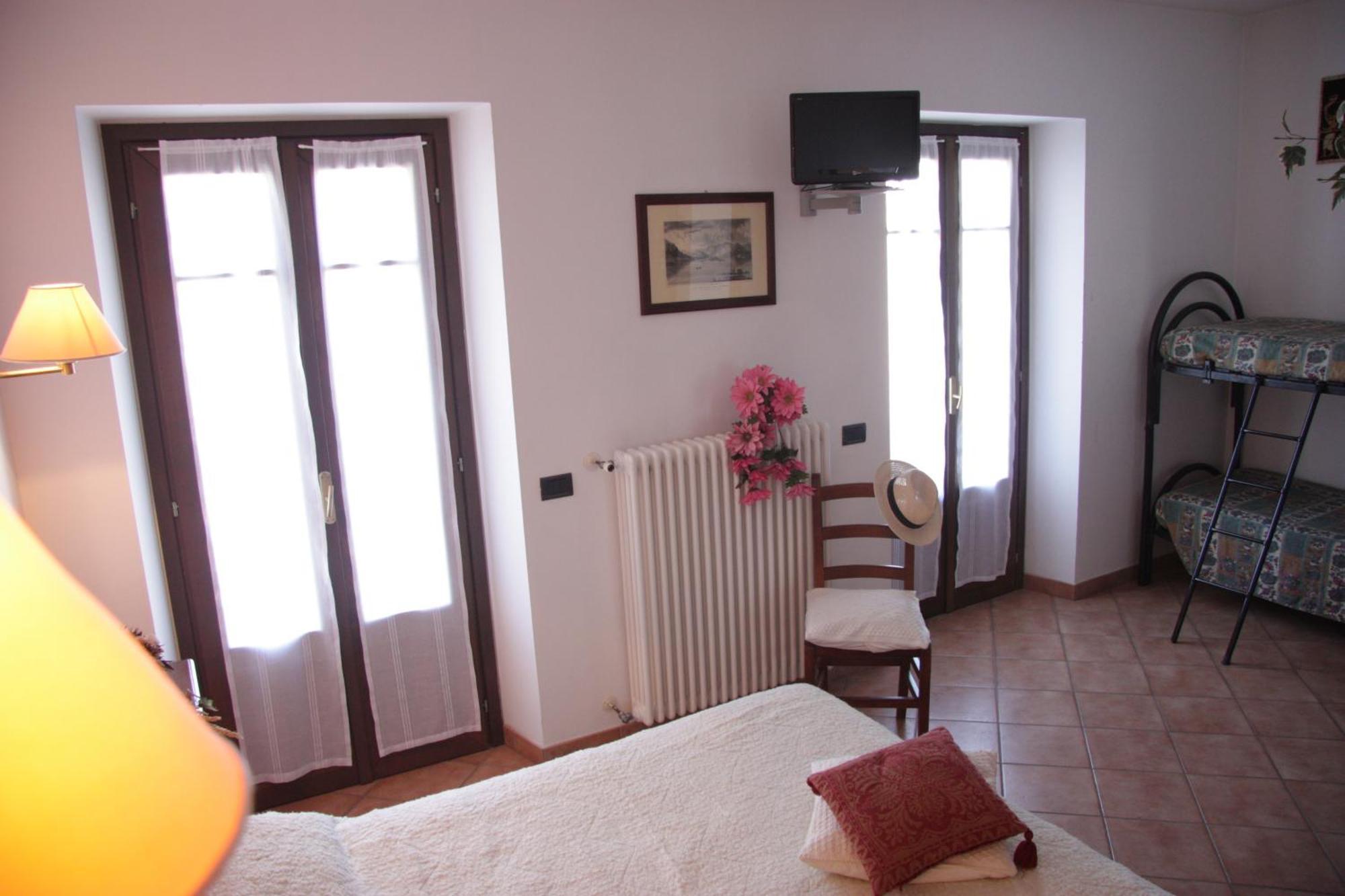 Hotel La Locanda ستريزا المظهر الخارجي الصورة
