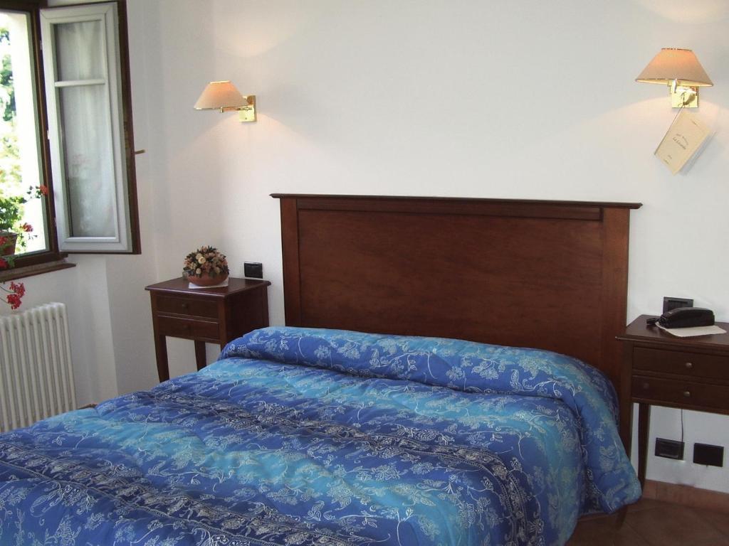 Hotel La Locanda ستريزا الغرفة الصورة